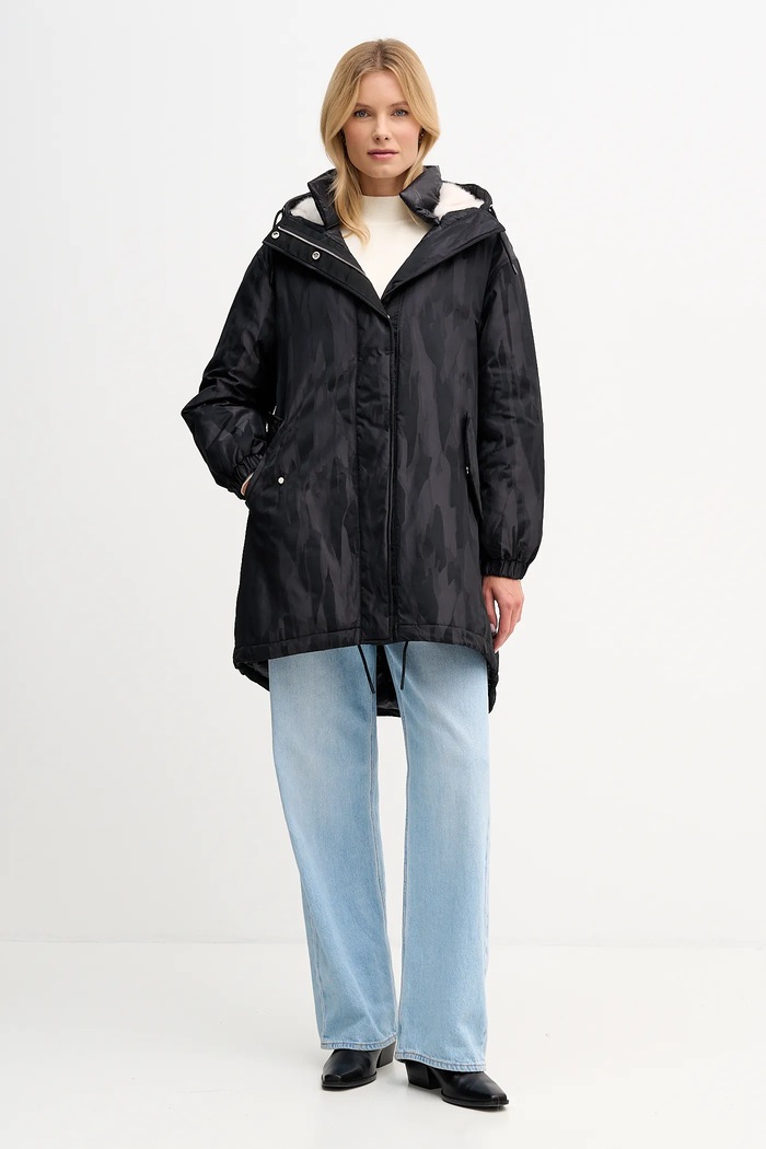 Sisley rövid kabát 25E3LN068 fekete AW25