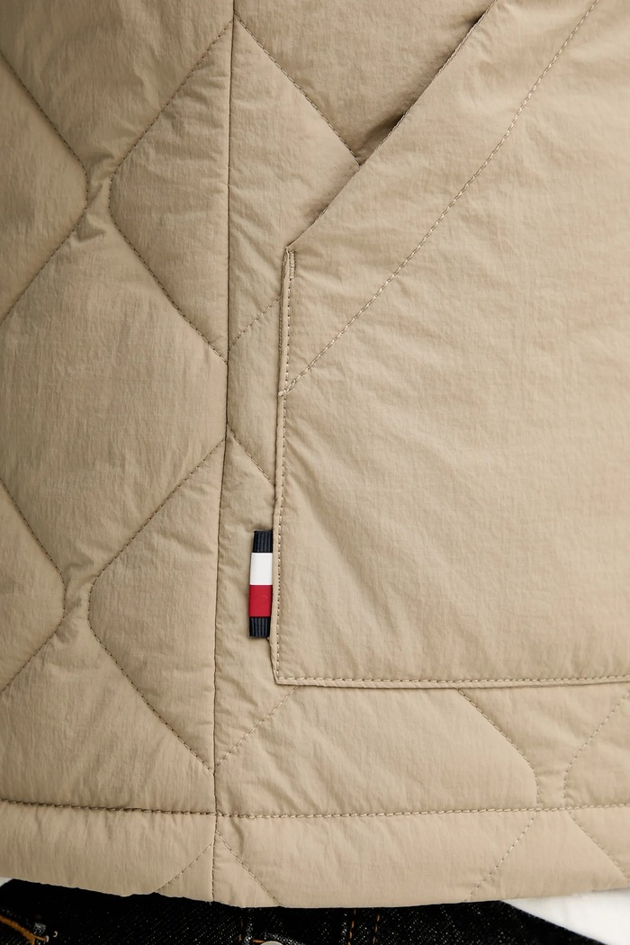 Αμάνικο μπουφάν Tommy Hilfiger MW0MW39647