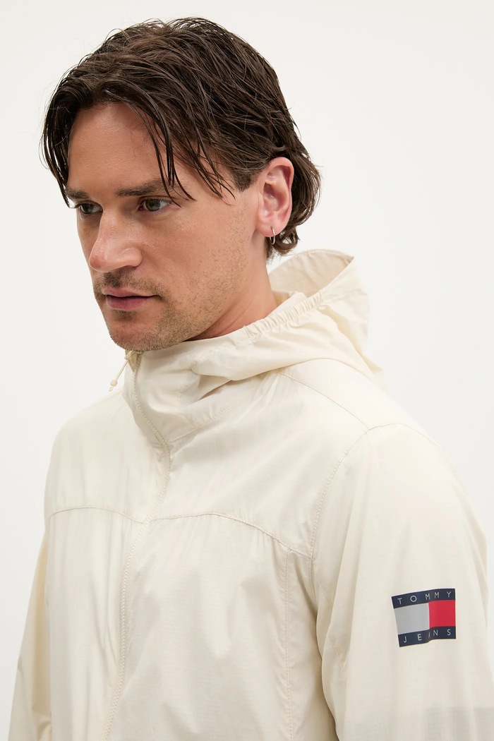 Μπουφάν Tommy Jeans μπεζ DM0DM21669