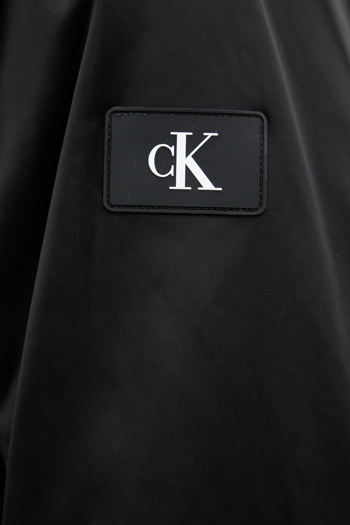 Jakna Calvin Klein Jeans LV04RC516G črna