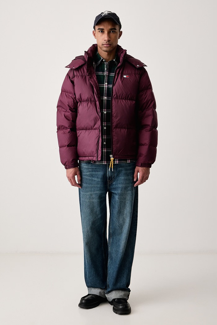 Tommy Jeans Péřová bunda pánská DM0DM22036 burgundské AW25