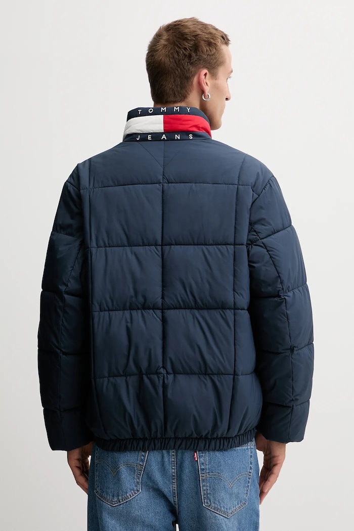 Oblečenie Bunda Tommy Jeans DM0DM22041 tmavomodrá