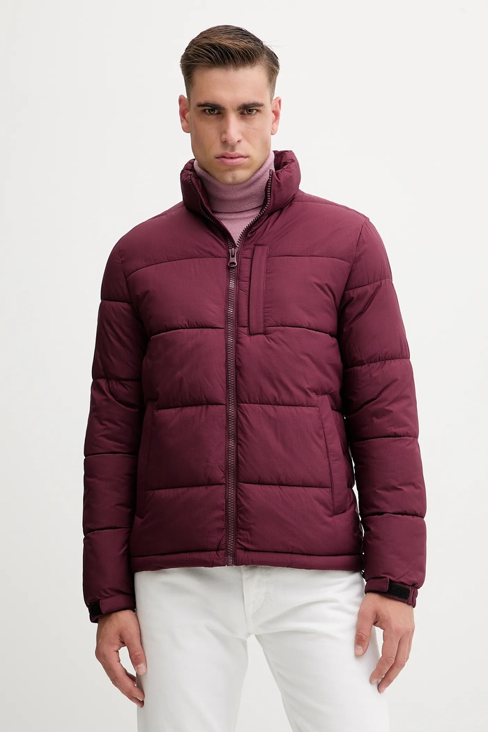 Bunda United Colors of Benetton jemné zateplenie burgundské 2NBPUN06J