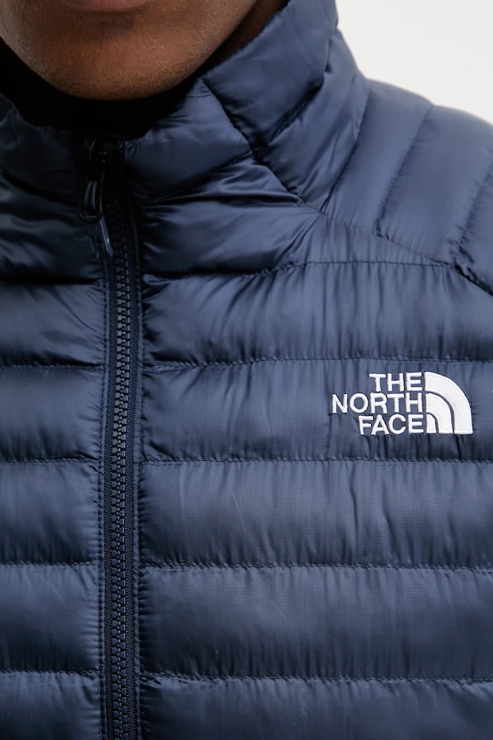 Turistická bunda The North Face Huila NF0A85AE8K21 tmavomodrá