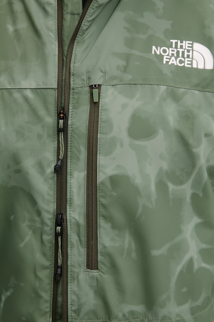 Ветровка The North Face Higher Run NF0A8D4CCZO1 зелен