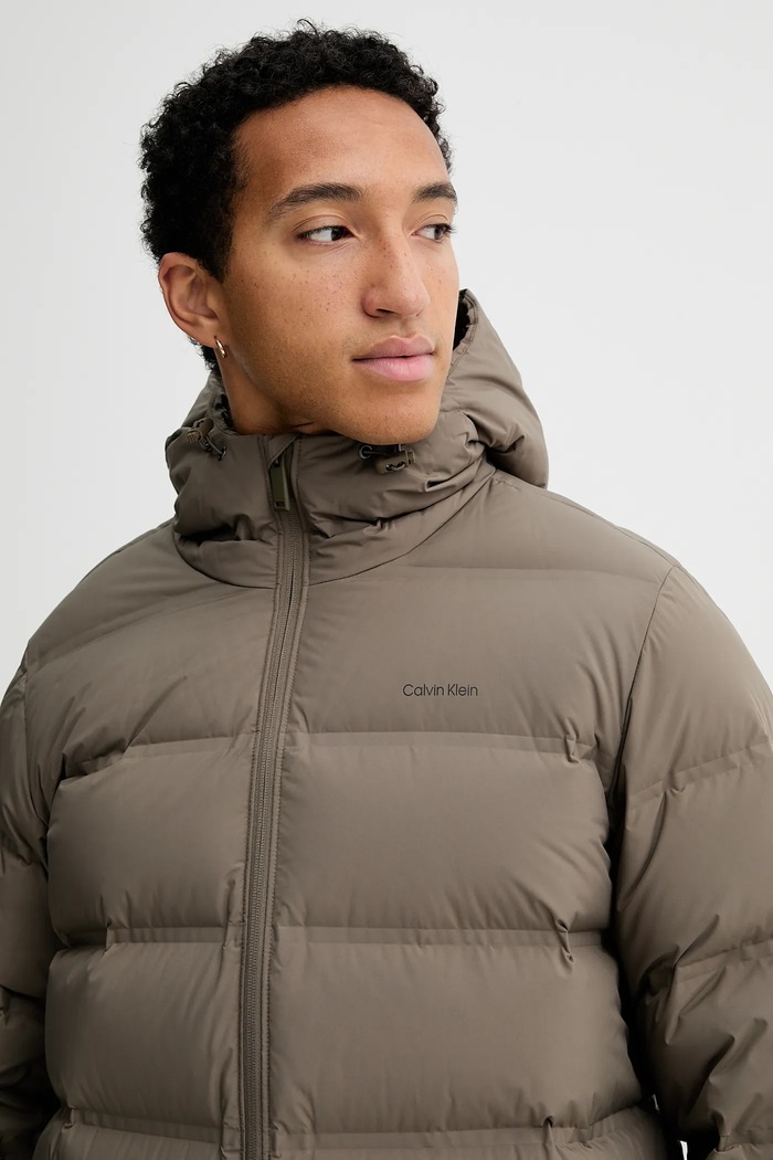 Páperová bunda Calvin Klein hnedá LV04LD516G