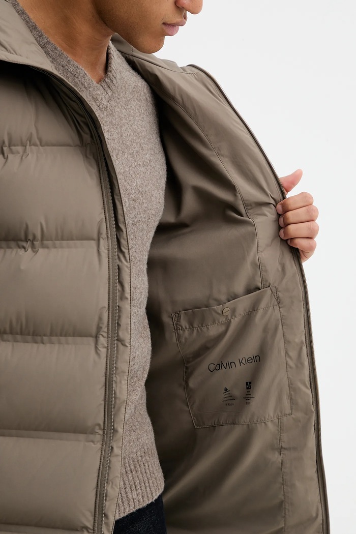 Páperová bunda Calvin Klein LV04LD516G