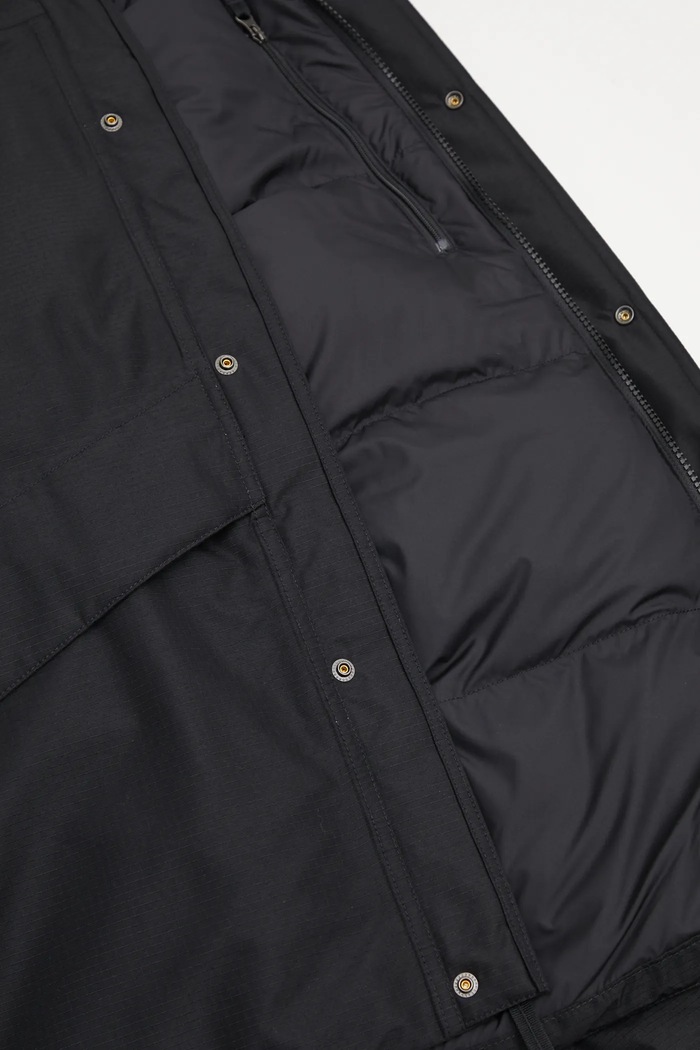 The North Face down jacket Mountain Down Jacket NF0A8D1VJK31 black