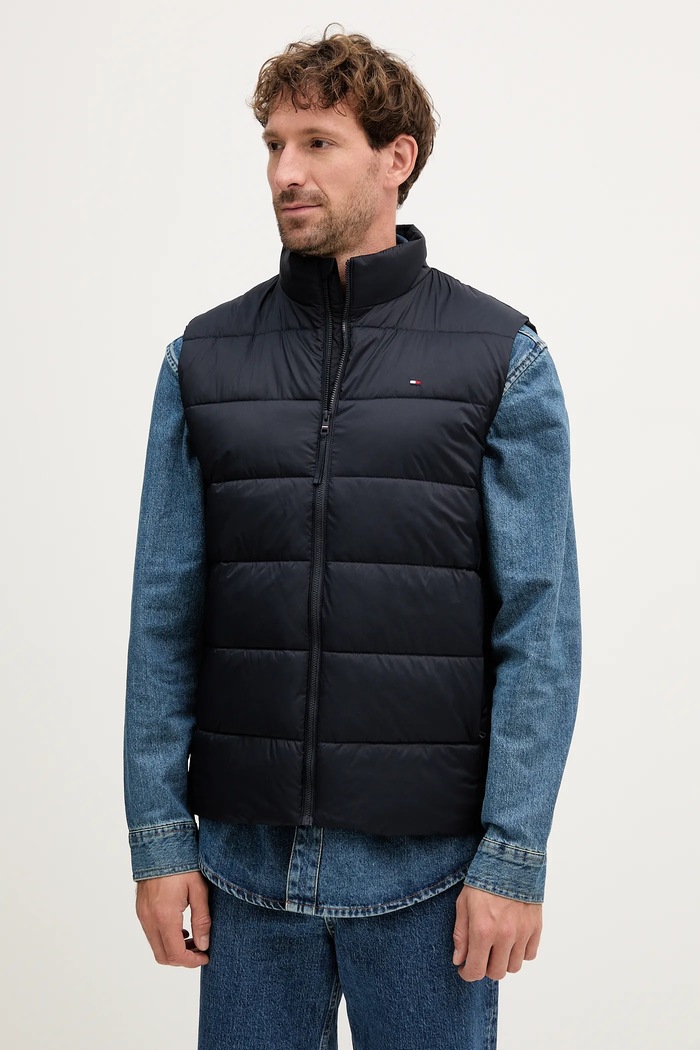Vesta Tommy Hilfiger jemné zateplenie tmavomodrá MW0MW41981