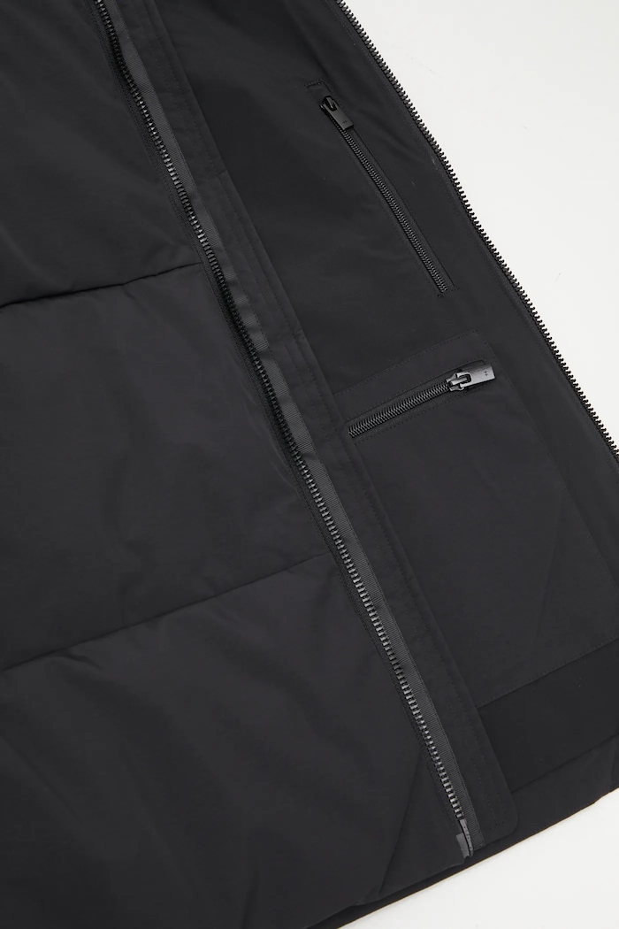 Pernata jakna Heliot Emil AW25.M.02.093.BLK01.CO crna