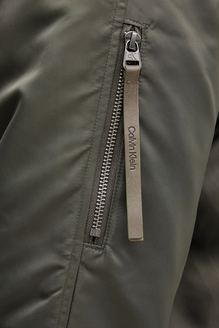Яке бомбър Calvin Klein Jeans LV04RC526G зелен