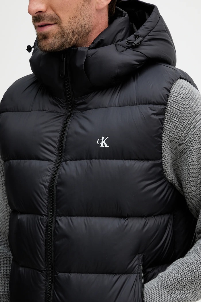 Péřová vesta Calvin Klein Jeans LV04RD531G černá