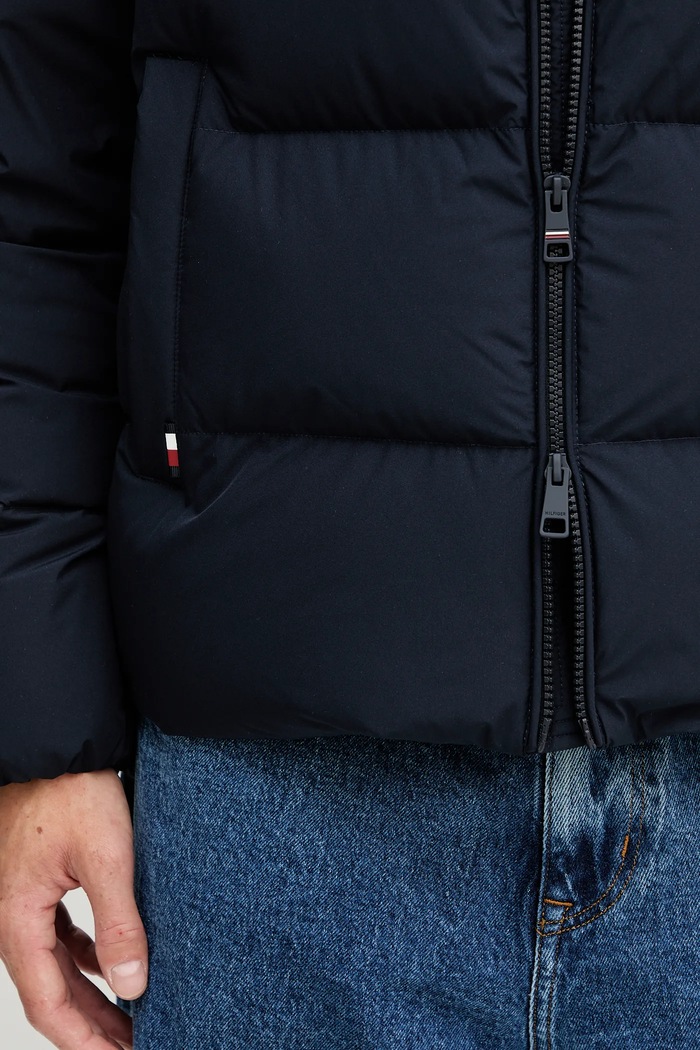 Péřová bunda Tommy Hilfiger MW0MW40615