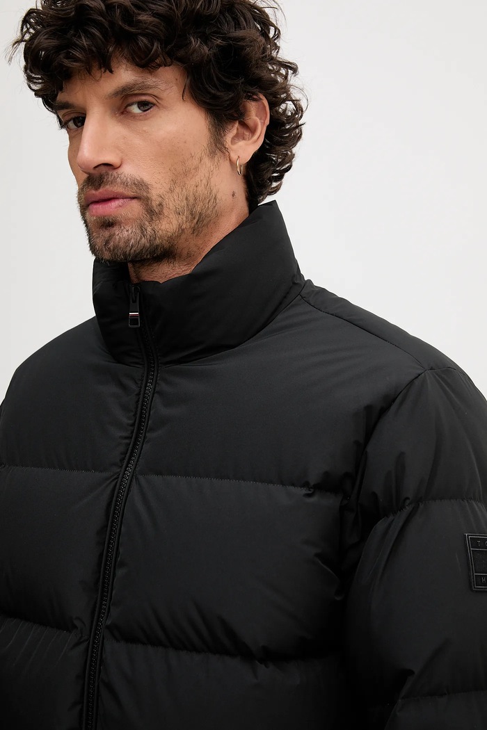 Péřová bunda Tommy Hilfiger MW0MW40615 černá
