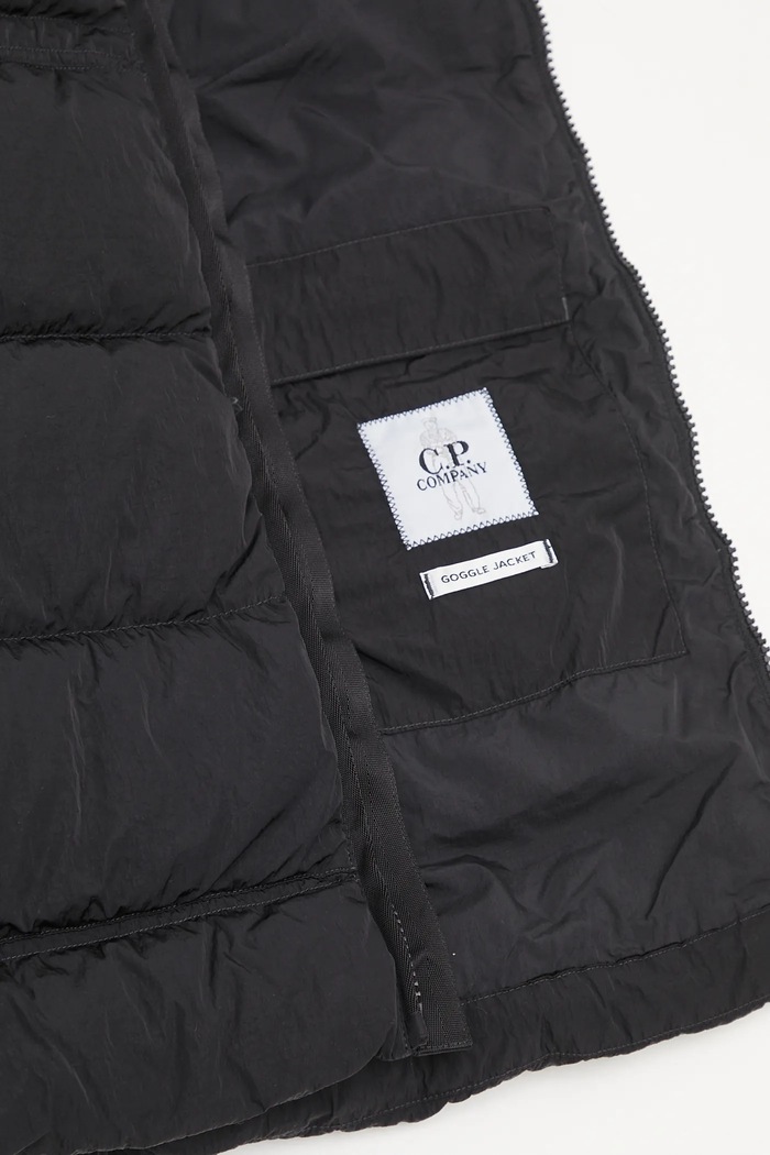 C.P. Company kurtka puchowa 19CMOW011A005904G czarny