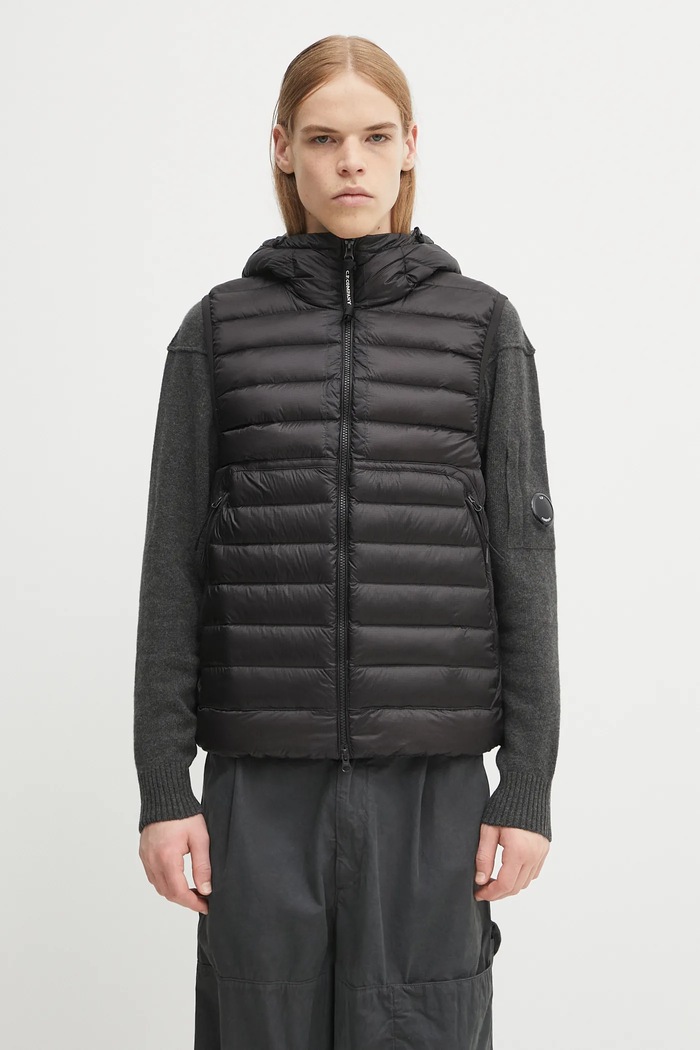C.P. Company vestă de puf cu captuseala negru 19CMVE032A110416A