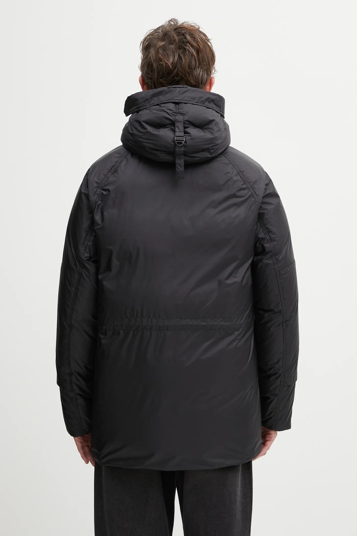 Одежда Пуховая куртка C.P. Company 19CMOW184A110467A чёрный