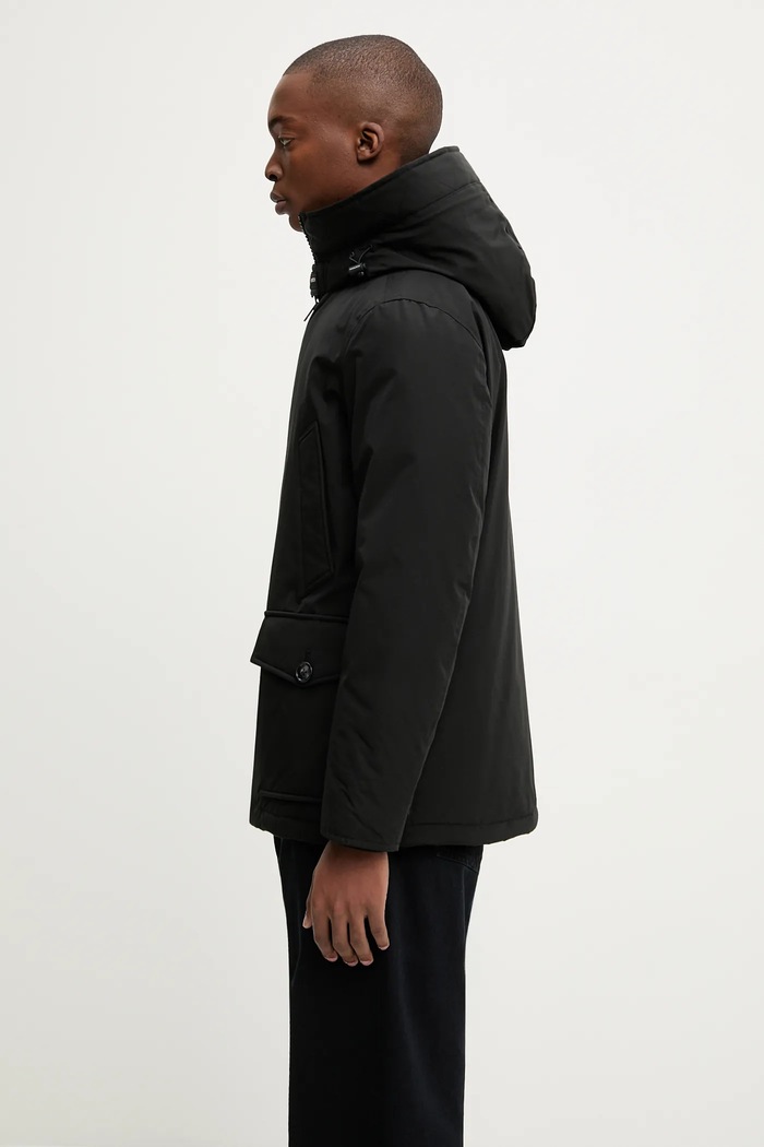 Páperová bunda Woolrich Arctic CFWOOU0771MRUT0001 čierna AW25