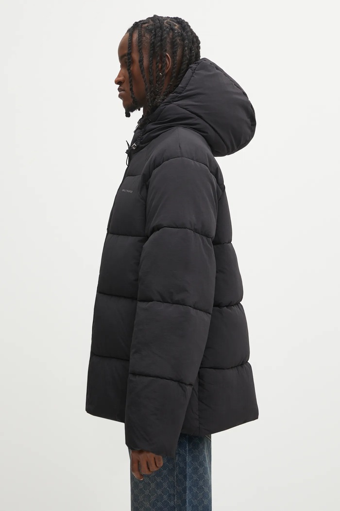 Daily Paper rövid kabát Relaxed Puffer 2422082 fekete AW25