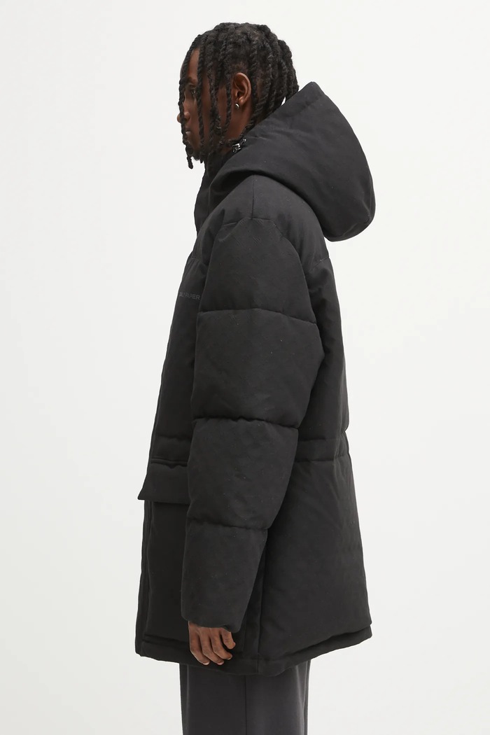 Daily Paper rövid kabát Oba Monogram Puffer 2521155 fekete AW25