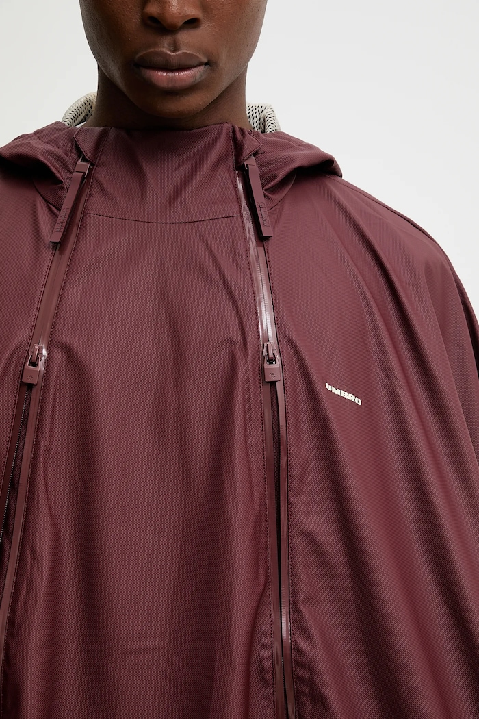 Pelerina Rains Rains x Umbro 20800.141
