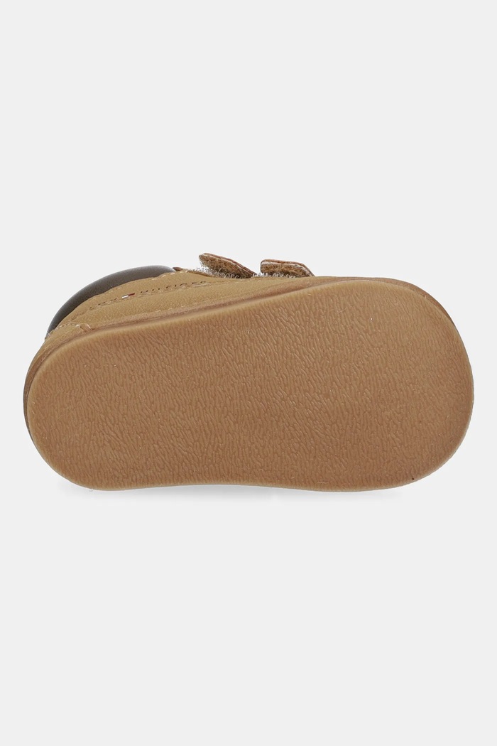 Βρεφικά παπούτσια Tommy Hilfiger T0B5.34059 καφέ