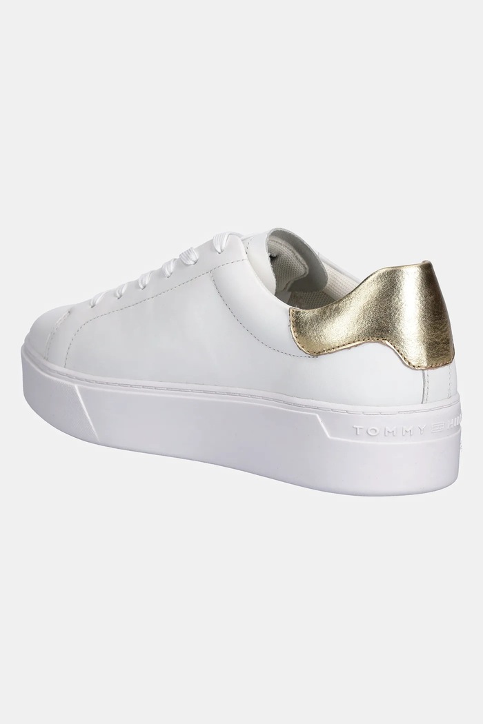 Обувки Кожени маратонки Tommy Hilfiger ESSENTIAL PLATFORM COURT SNEAKER FW0FW08756 бял