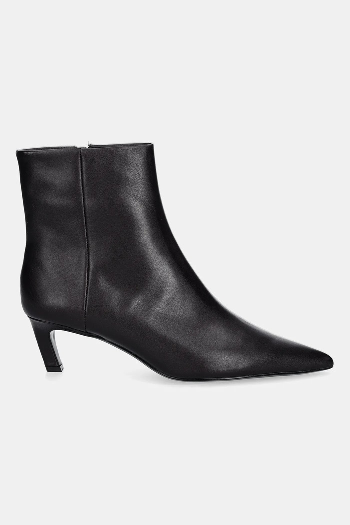 Calvin Klein botki skórzane ESS KITTEN HEEL ANKLE BOOT HW0HW02586 brązowy AW25