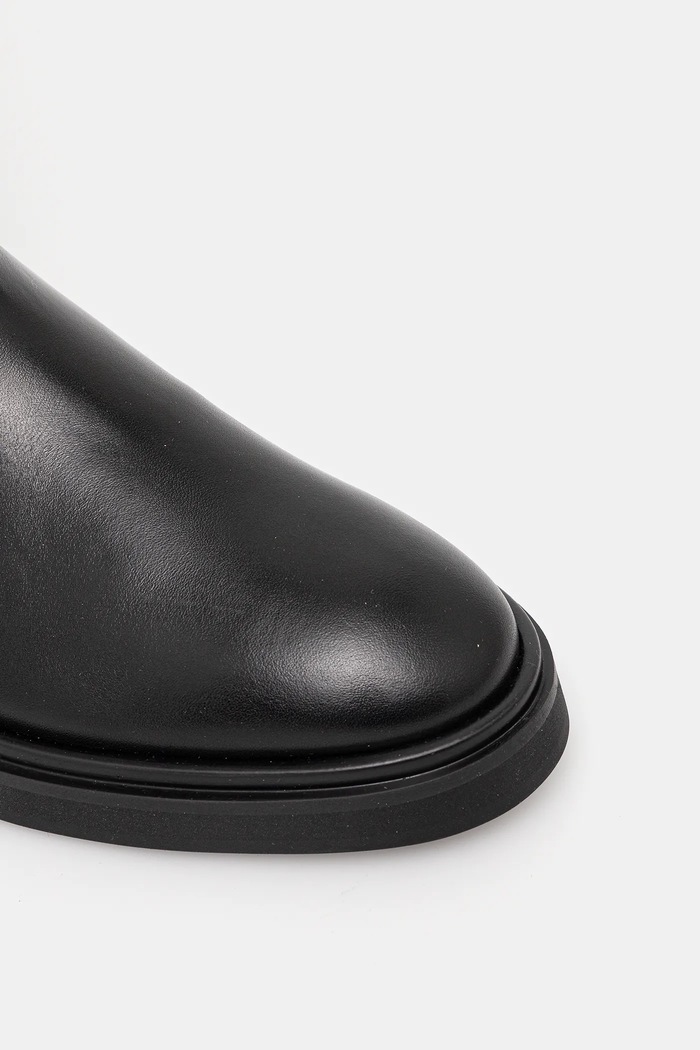 Calvin Klein kozaki skórzane KNEE BOOT W/ METAL LOGO czarny HW0HW02665