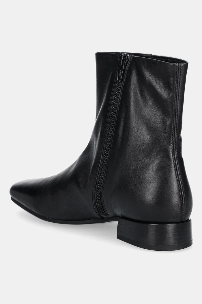 Obutev Vagabond Shoemakers Usnjeni gležnarji Vagabond Shoemakers MONA 5955.001.20 črna