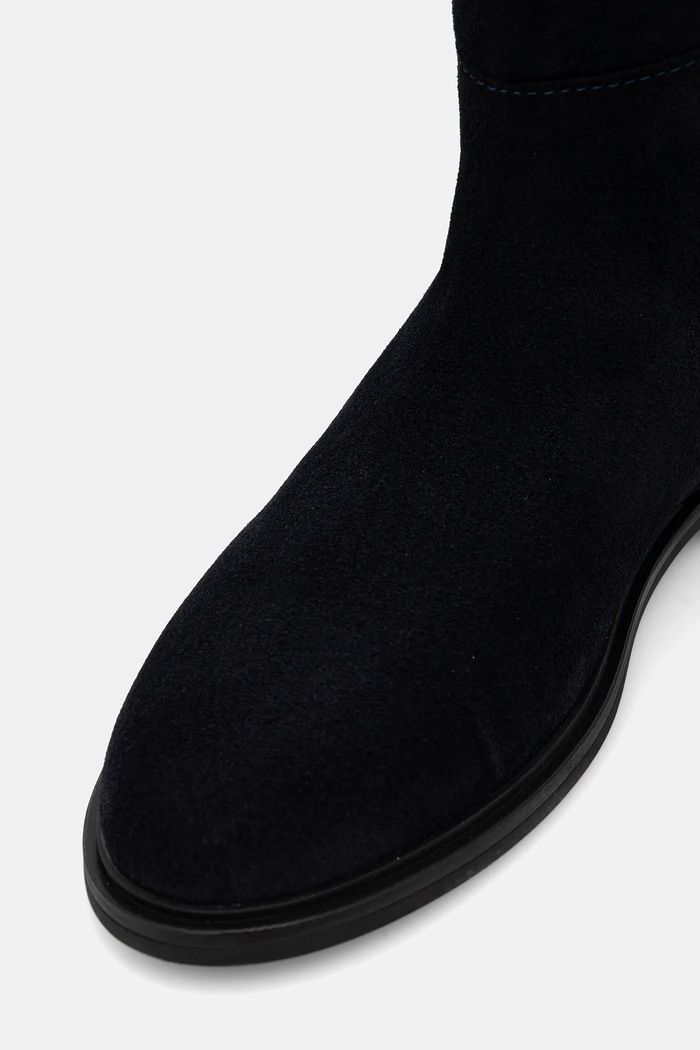 Semišové čižmy Tommy Hilfiger FLAG SUEDE LONG BOOT tmavomodrá FW0FW08779