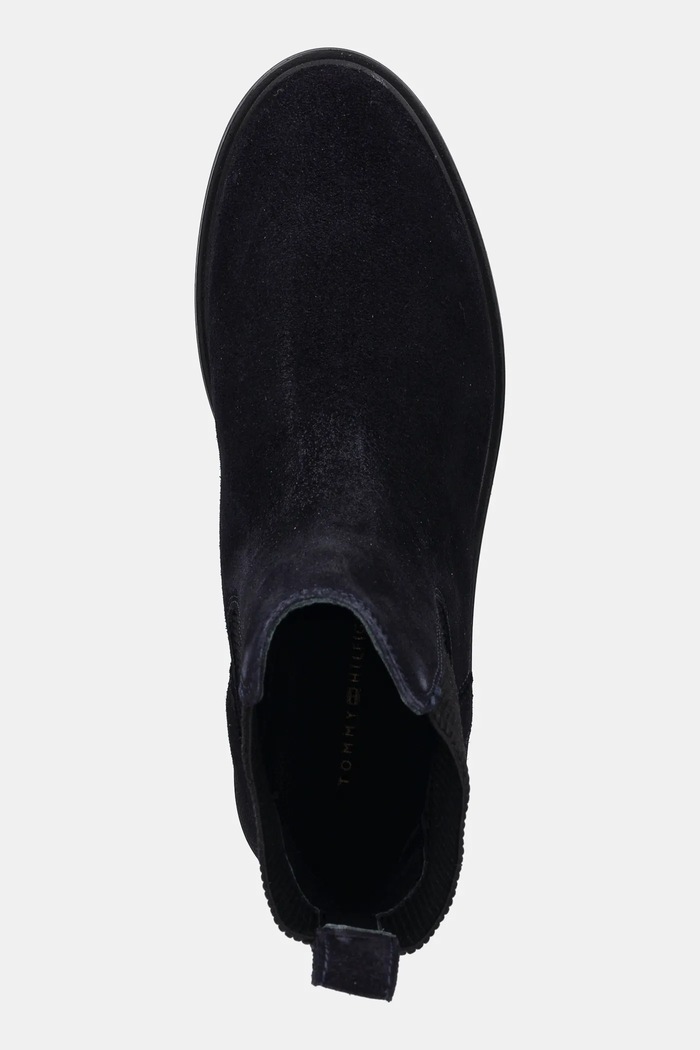 Semišové topánky chelsea Tommy Hilfiger FLAG SUEDE CHELSEA BOOT tmavomodrá FW0FW08780