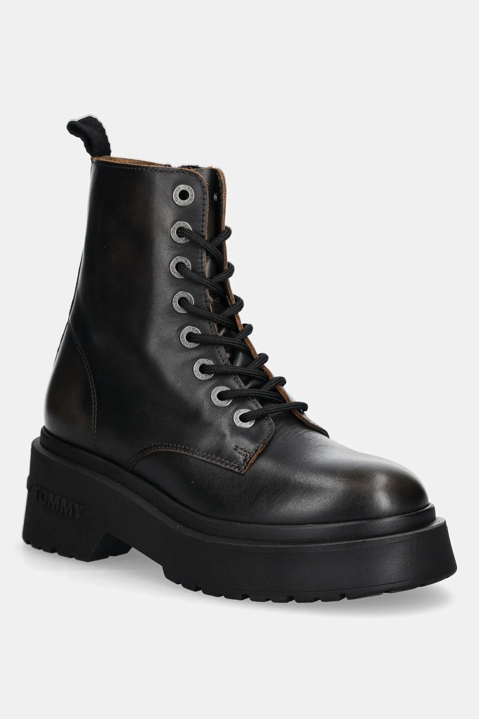 Usnjeni nizki škornji Tommy Jeans TJW CHUNKY RUGGED BOOT Zrnato usnje rjava EN0EN02847