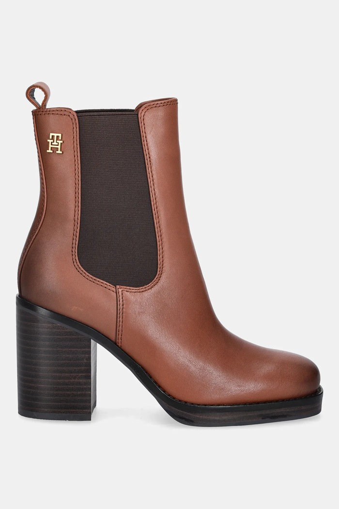Kožené členkové topánky Tommy Hilfiger SQUARE TOE CHELSEA HIGH BLOCK HL FW0FW08844 hnedá AW25