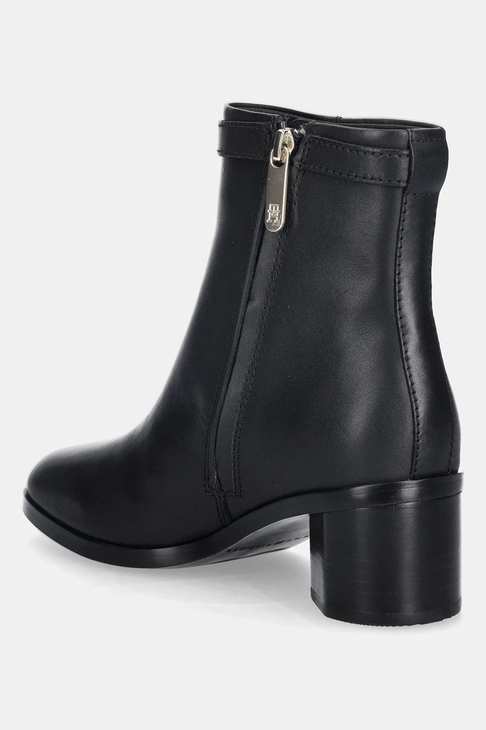 Παπούτσια Δερμάτινες μπότες Tommy Hilfiger TH BUCKLE RIDING MID HEEL BOOTIE FW0FW08859 μαύρο