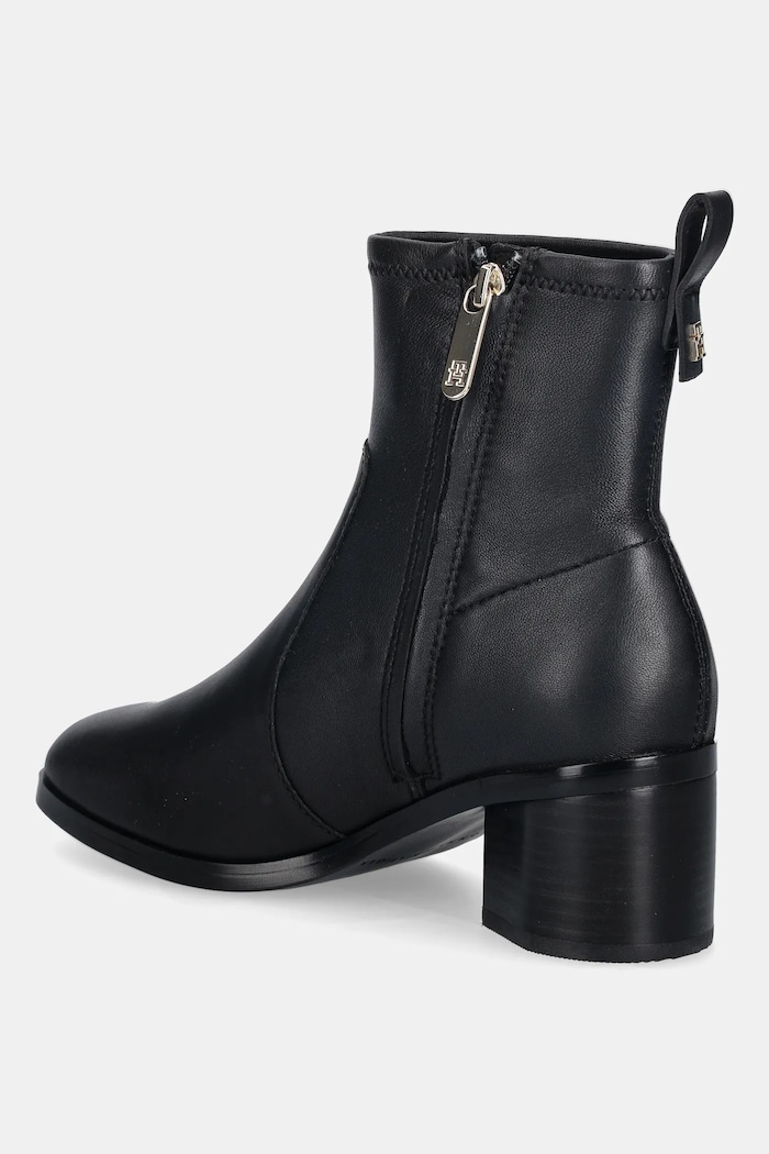 Boty Kožené kotníkové boty Tommy Hilfiger TH STRETCH LEATHER BOOTIE FW0FW08860 černá
