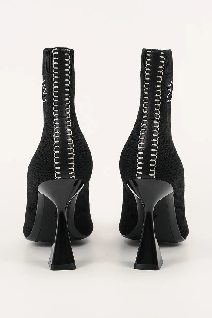 Boty Karl Lagerfeld Nízké kozačky Karl Lagerfeld DEBUT II KL32062.K00 černá