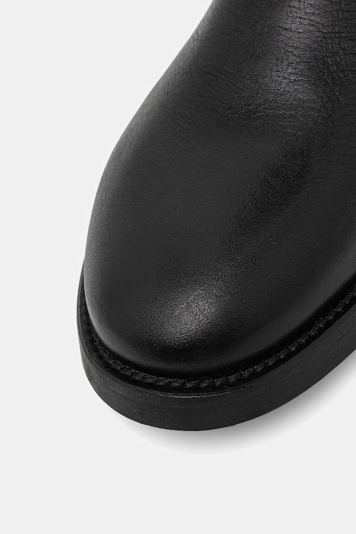 Δερμάτινες μπότες Weekend Max Mara Visby μαύρο 2525796015600.BLACK