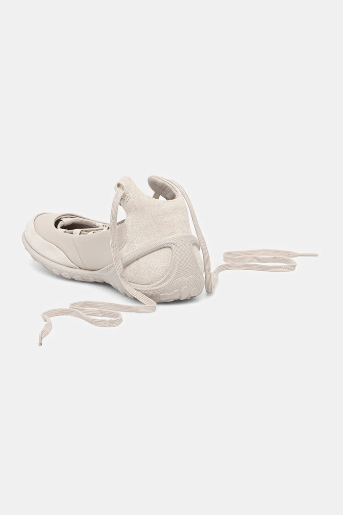 Obuv Kožené balerínky Ecco BIOM Lite Lace-Up 802453.58261 béžová