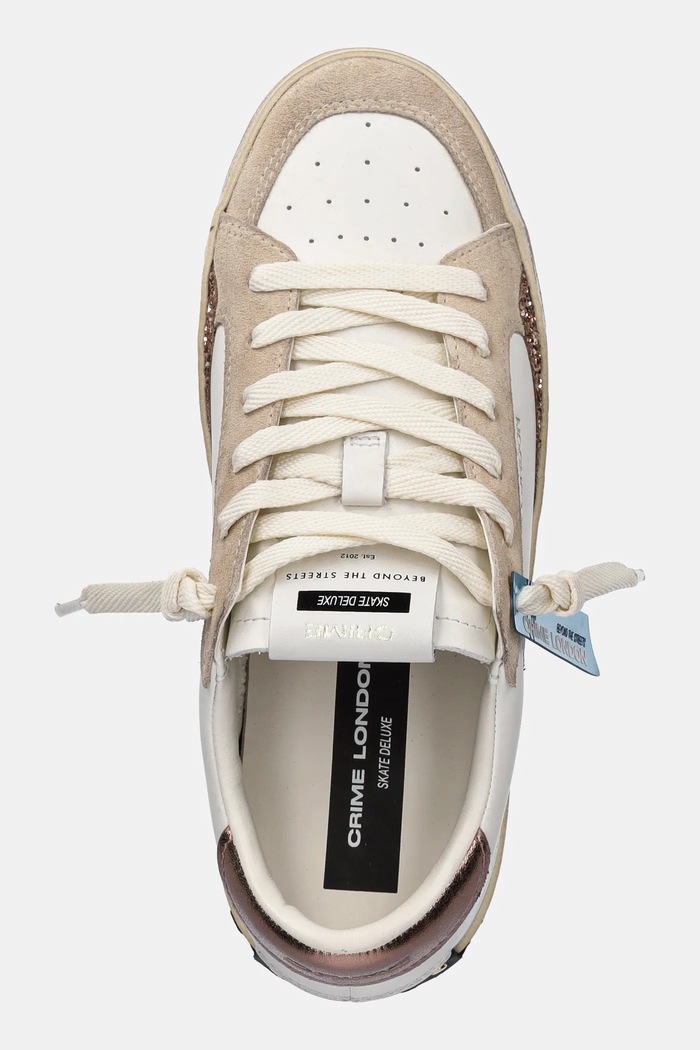 Δερμάτινα sneakers Crime London SK8 DELUXE λευκό 25100AA8.10