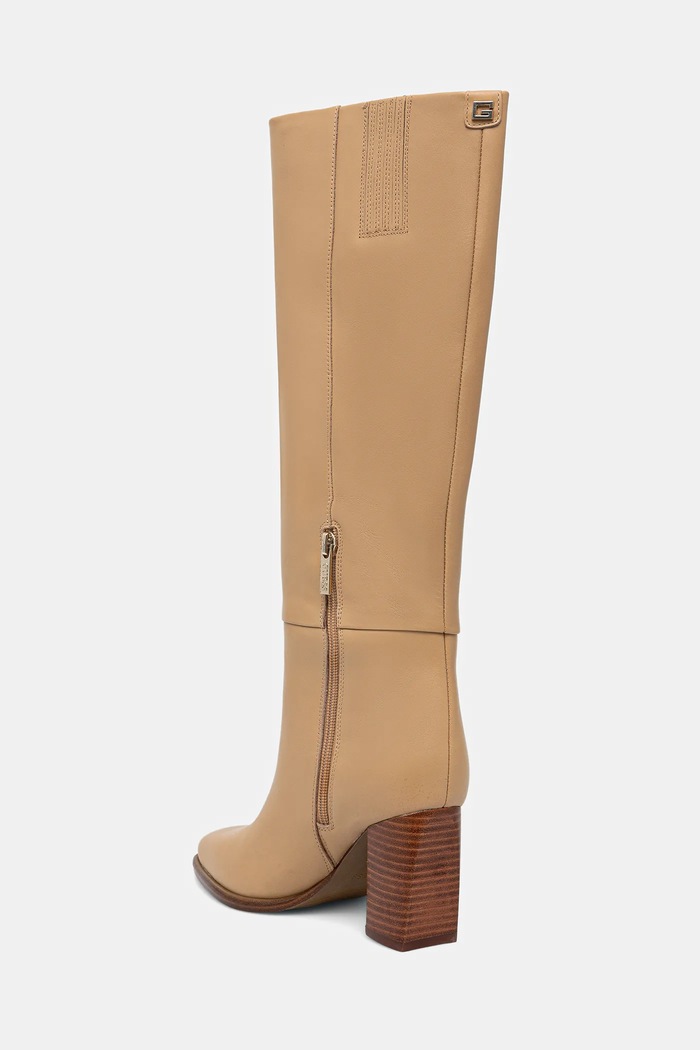 Cipők Guess bőr csizma PERINNA FLFPER.LEA11.BEIGE bézs