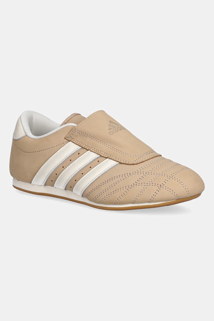 Nubukové tenisky adidas Originals Taekwondo W plochá hnedá JS4524