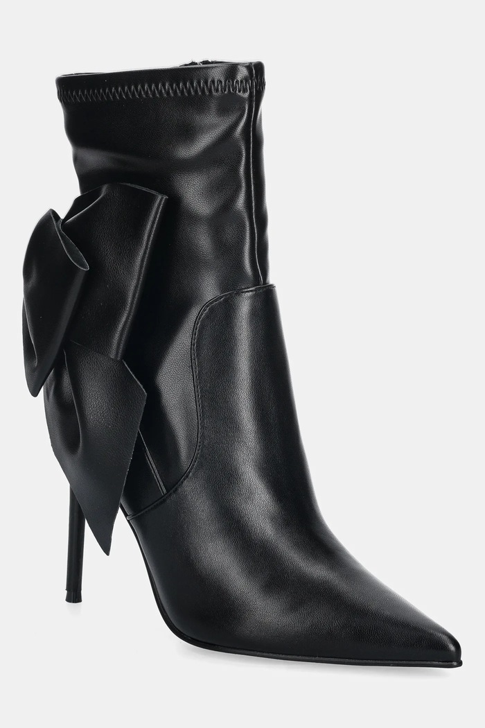 Gležnarji Steve Madden Saline Imitacija zrnatega usnja črna 11004781.001