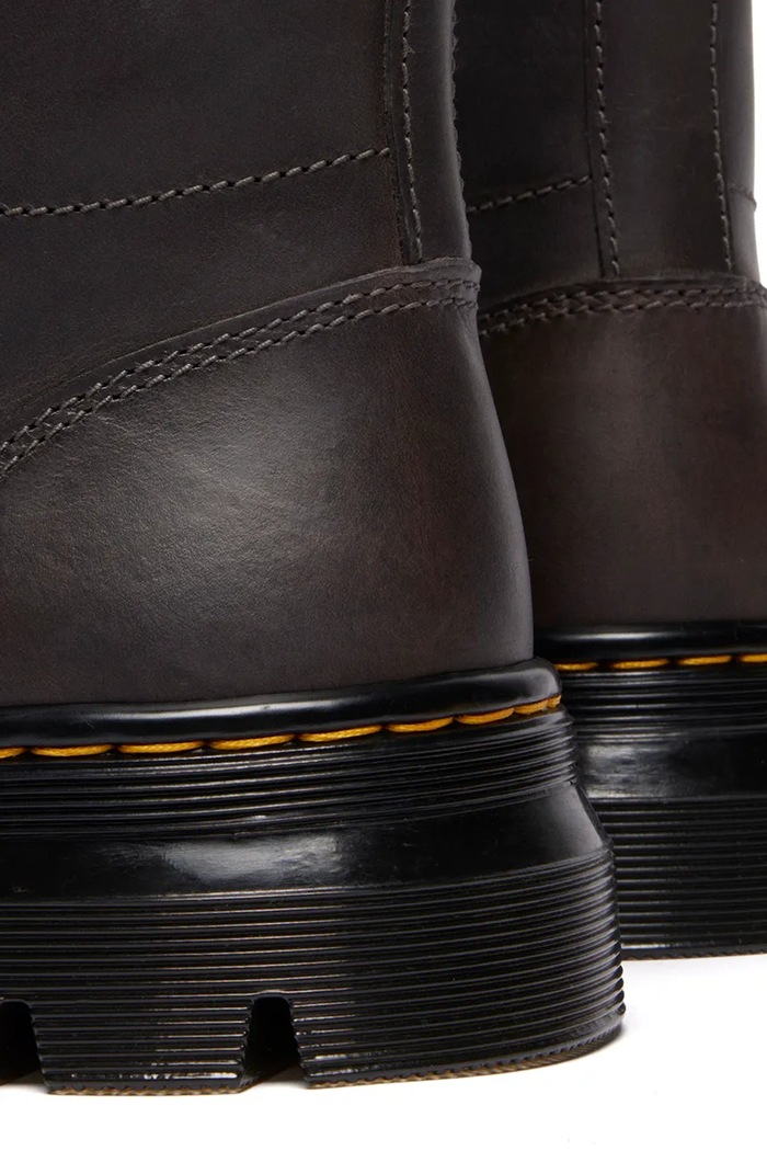 Kožené kotníkové boty Dr. Martens Combs šedá DM40603020