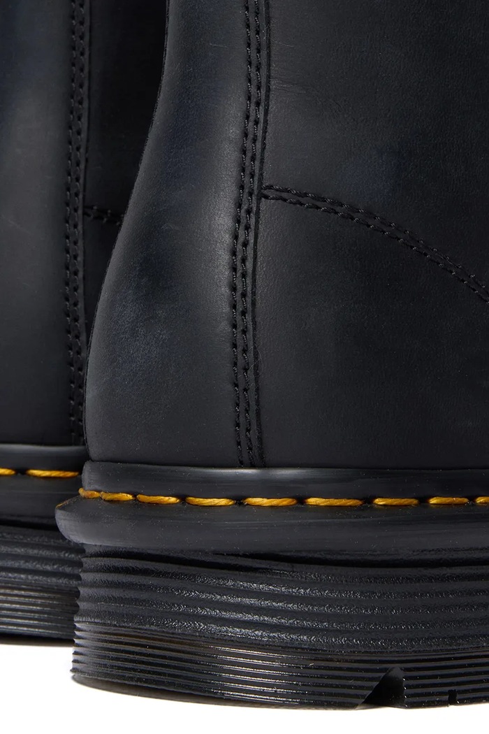 Dr. Martens botki skórzane ZebZag Laceless czarny DM42653001