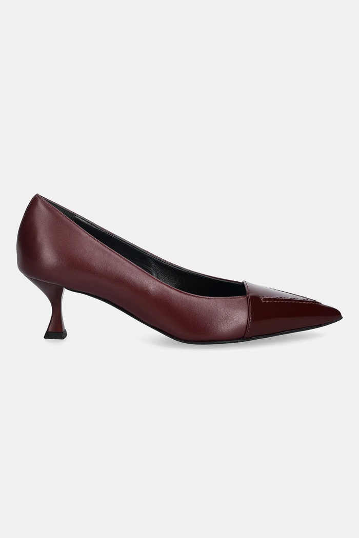 Love Moschino stilettos de piele JA10535G0NIA455A burgundia AW25