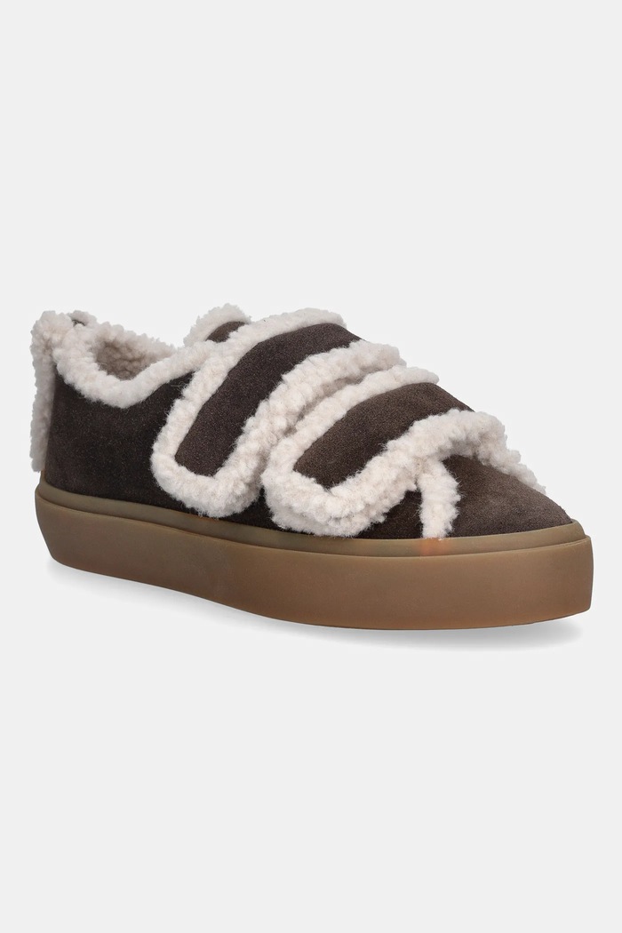 Superge iz semiša Inuikii Shearling Low Velcro Raven rjava 1001.001.0231.152