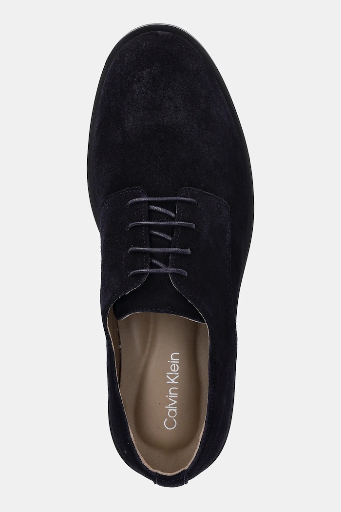 Polškornji iz semiša Calvin Klein ESS RUBBER DERBY SU mornarsko modra HM0HM01928