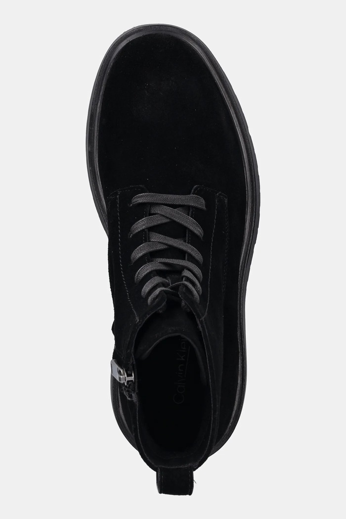 Semišové topánky Calvin Klein COMBAT ESS LACE UP ZIP BOOT SU čierna YM0YM01371