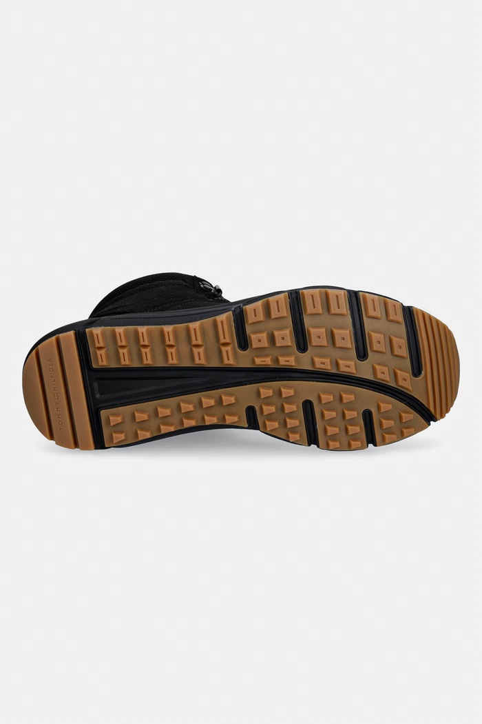 Topánky Tommy Hilfiger OUTDOOR RUNNER HI WPM FM0FM05575 čierna